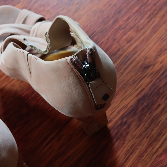 💟Strappy wedges - Picture 14 of 16